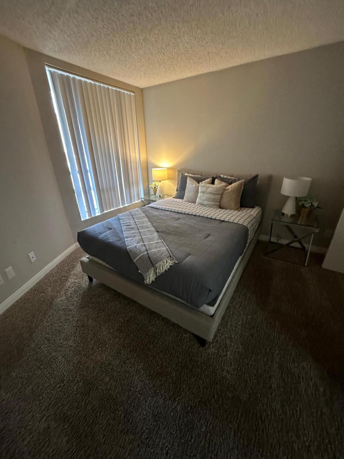 Apartamento Incredible Two Bedroom Hollywood Free Parking