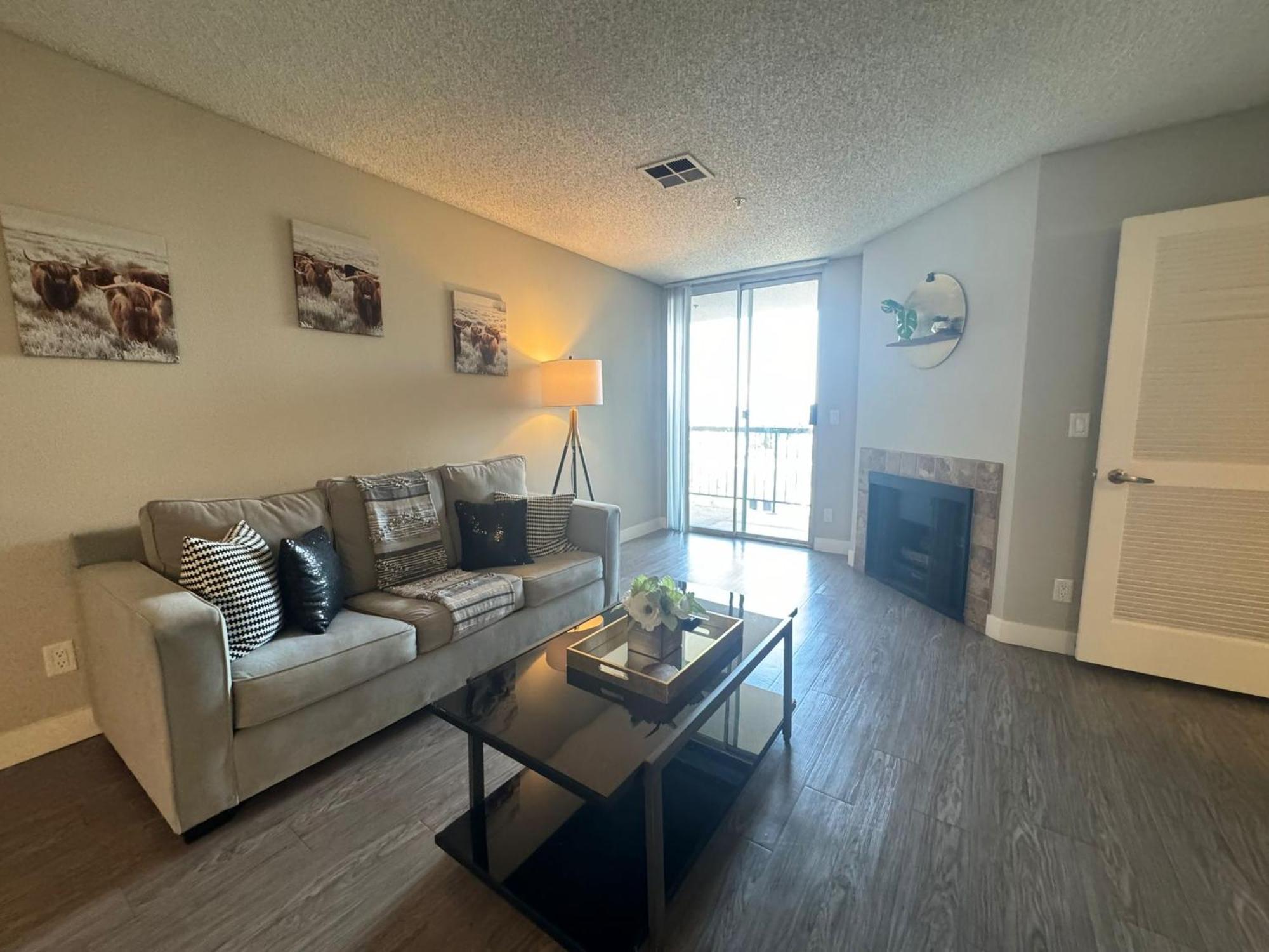 Incredible Two Bedroom Hollywood Free Parking Apartamento